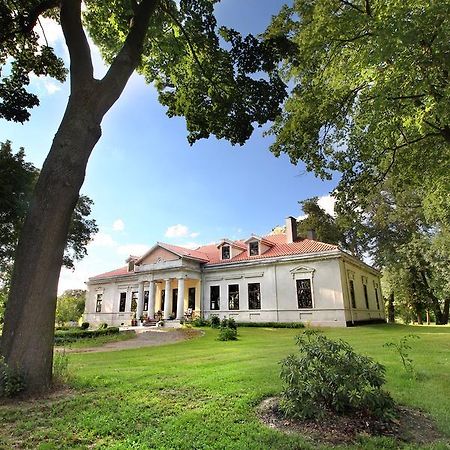 Apartamento Dwór Bieganów Bieganow  Exterior foto